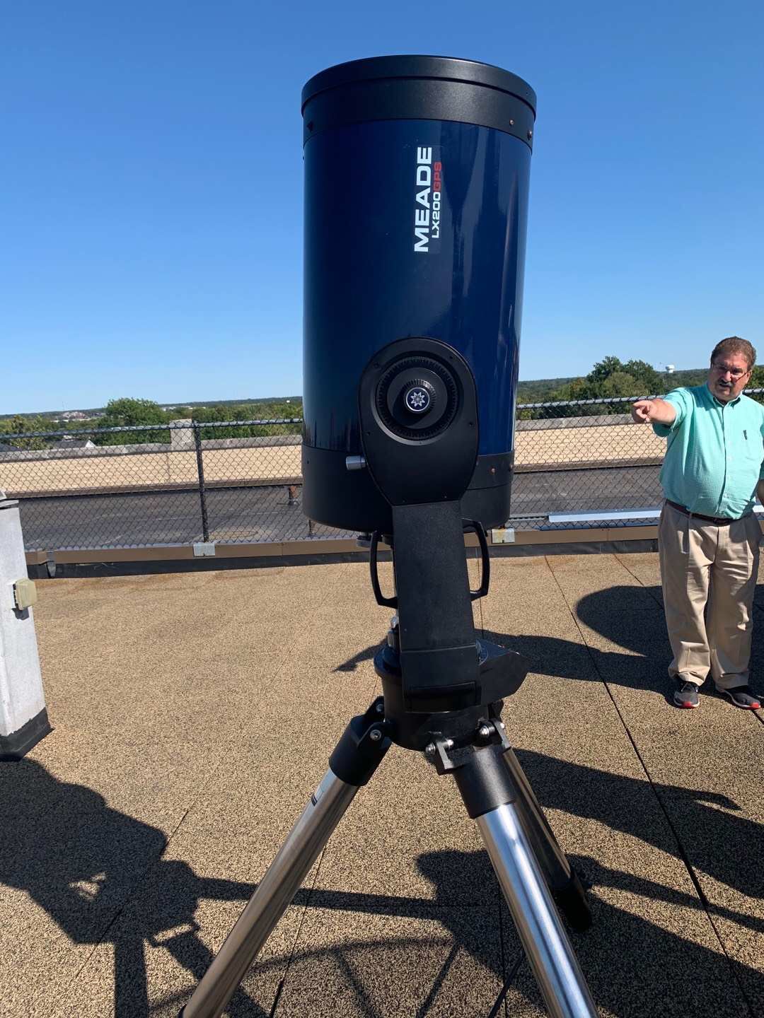 Meade 14" on its tripod (10/07/2019; Val in the background)